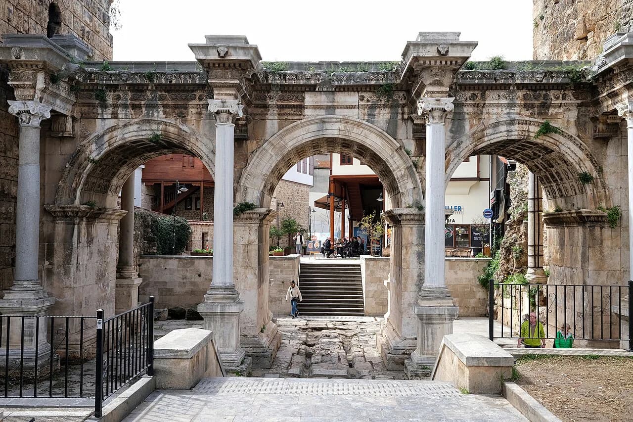 Antalya Tram Guide: Lines, Stops, Fares and Paying