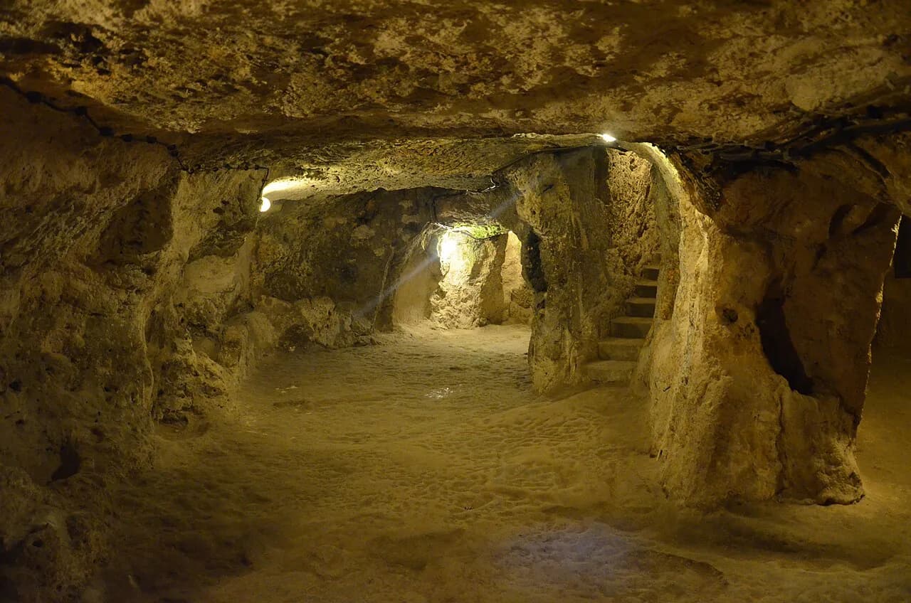 Derinkuyu Underground City: Cappadocia Visit Guide