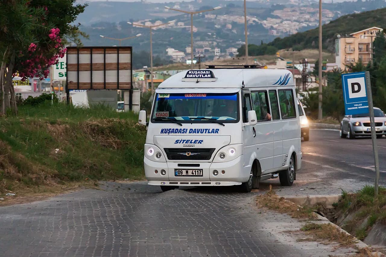 Dolmuş in Turkey: How the Minibus Works and How to Use It