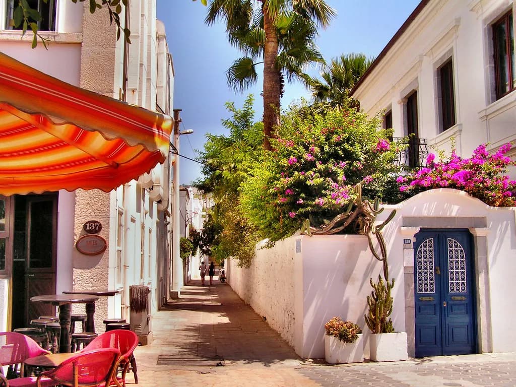 Gümbet Restaurants: Where to Eat in Bodrum's Resort Bay