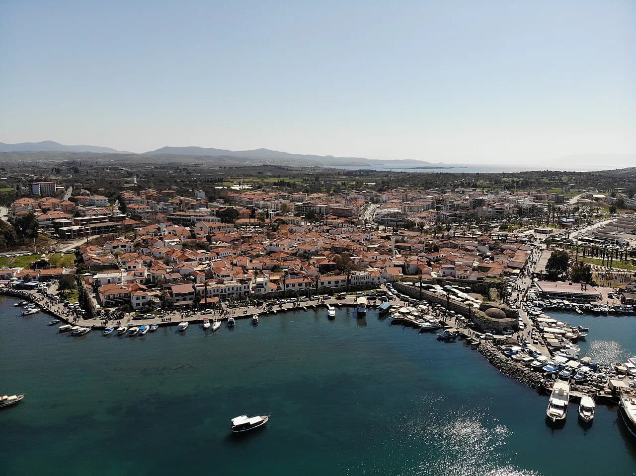 Izmir Map Guide: Choose Street, Satellite or Printable Views