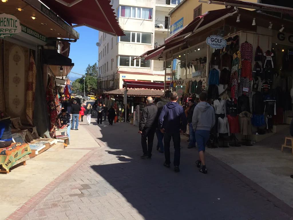 Kuşadası Bazaar: What to Buy, Where It Is and How to Haggle