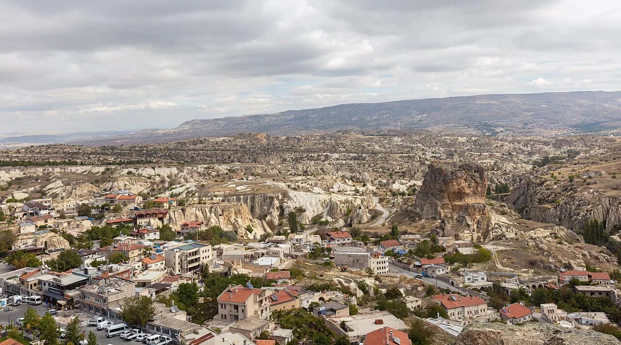 Ortahisar, Cappadocia: Castle, Town and How Long to Spend
