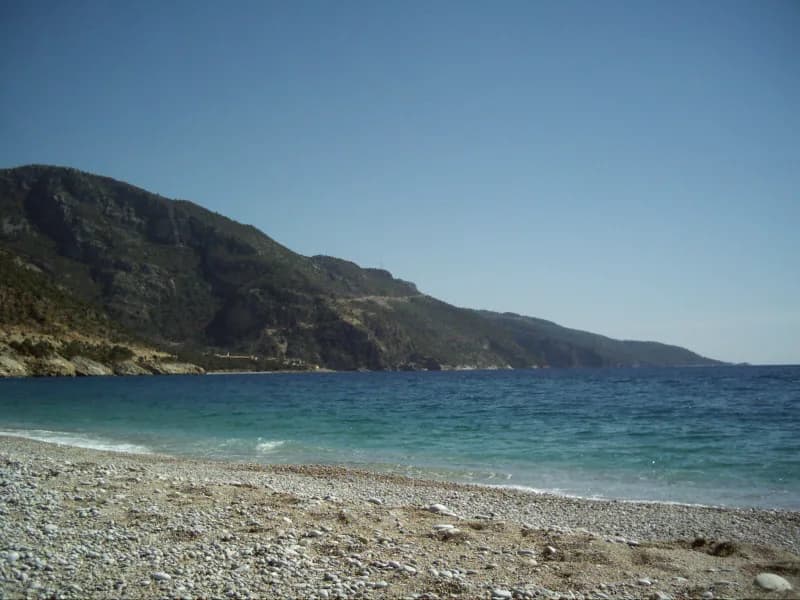 Shopping in Ölüdeniz: What You Can Buy and How to Haggle