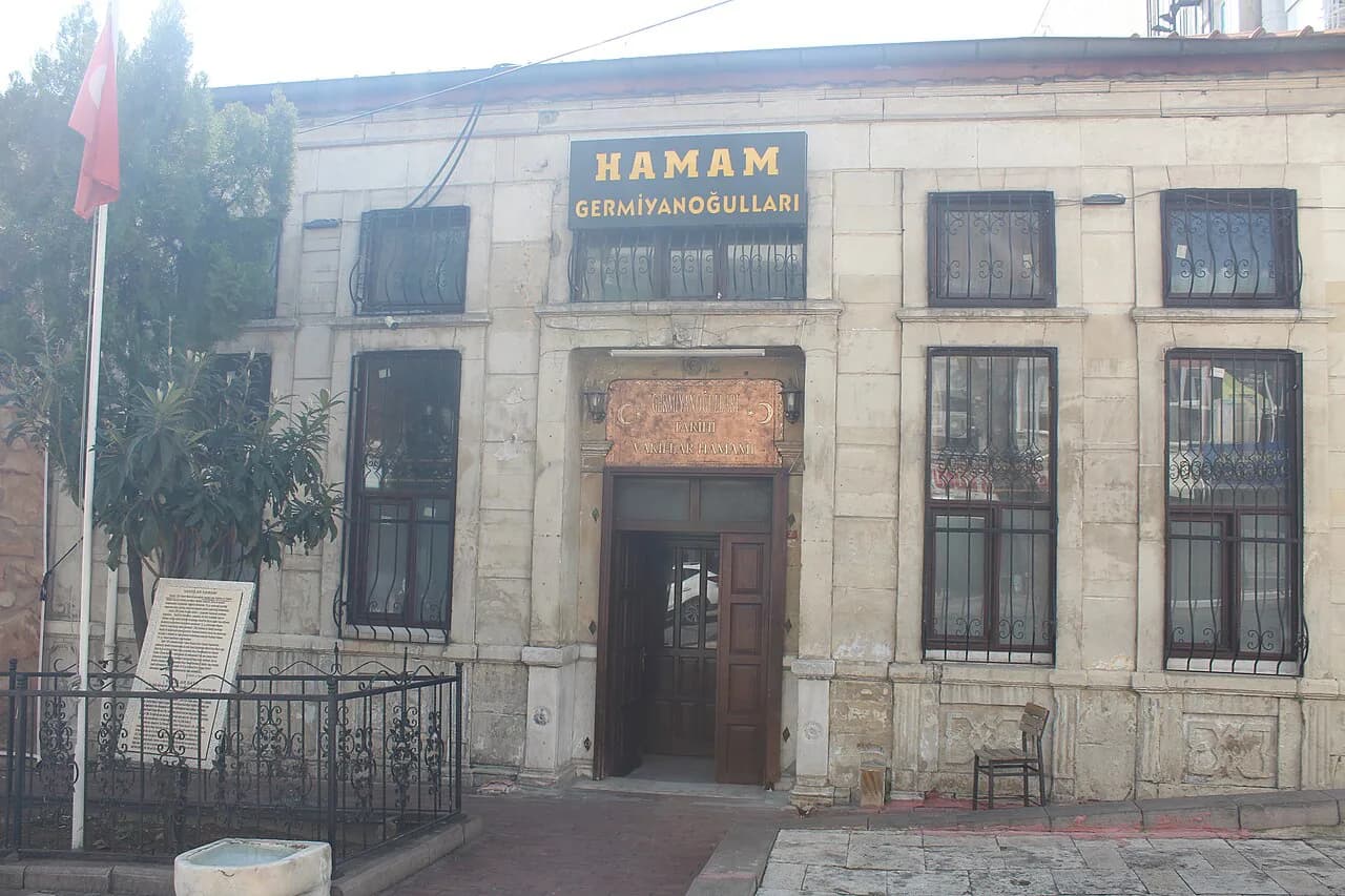 What Happens in a Turkish Bath: Rooms, Scrub and Massage