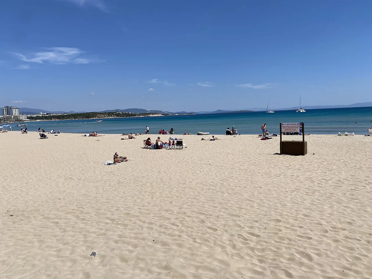 The sandy beach at Altınkum, Didim.