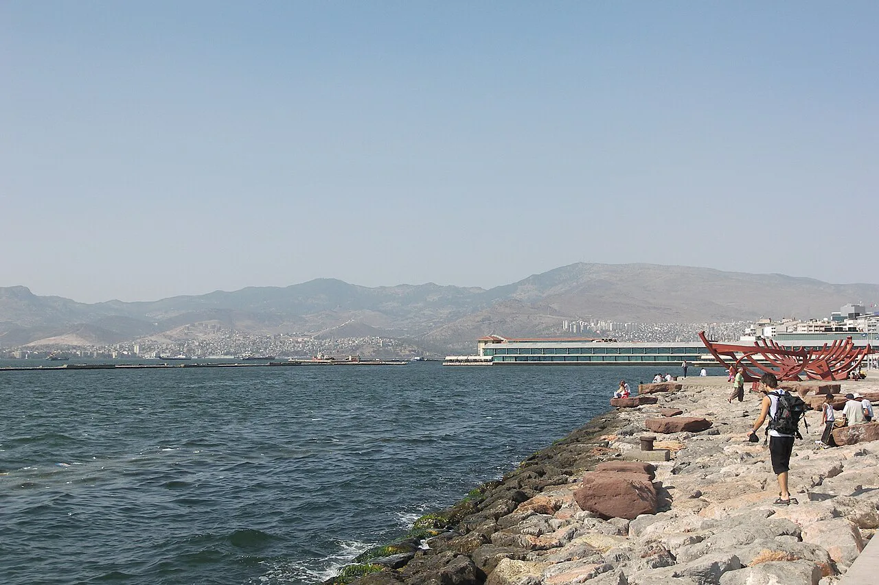 The İzmir waterfront near Konak Pier, looking across the bay.