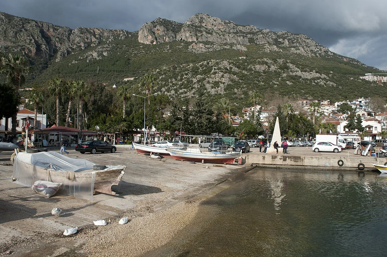 Boats pulled up at Kaş harbour.