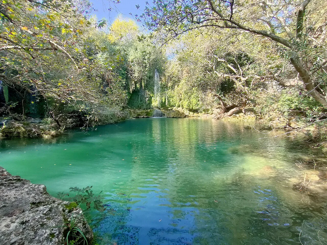 Green pool below the falls at Kurşunlu, Antalya.