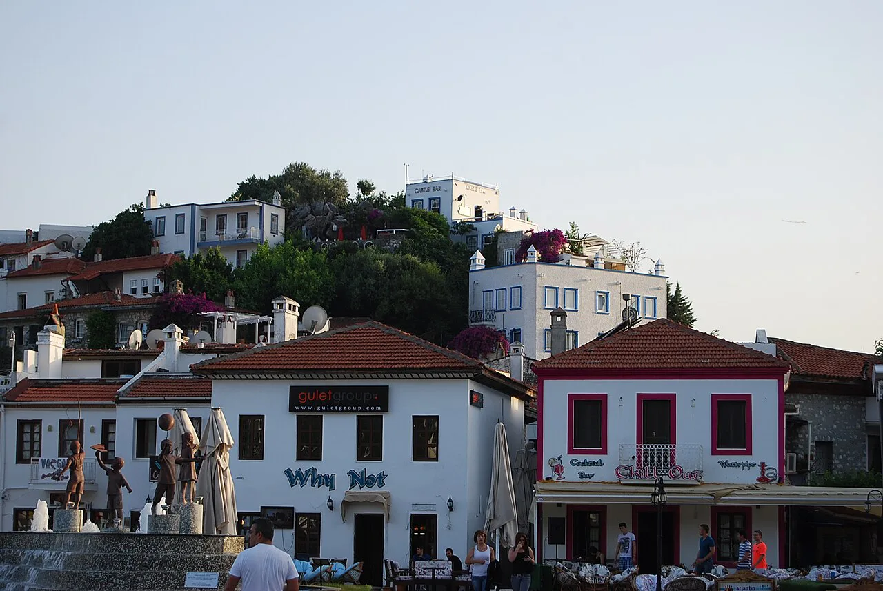 Whitewashed buildings on Bar Street in Marmaris.