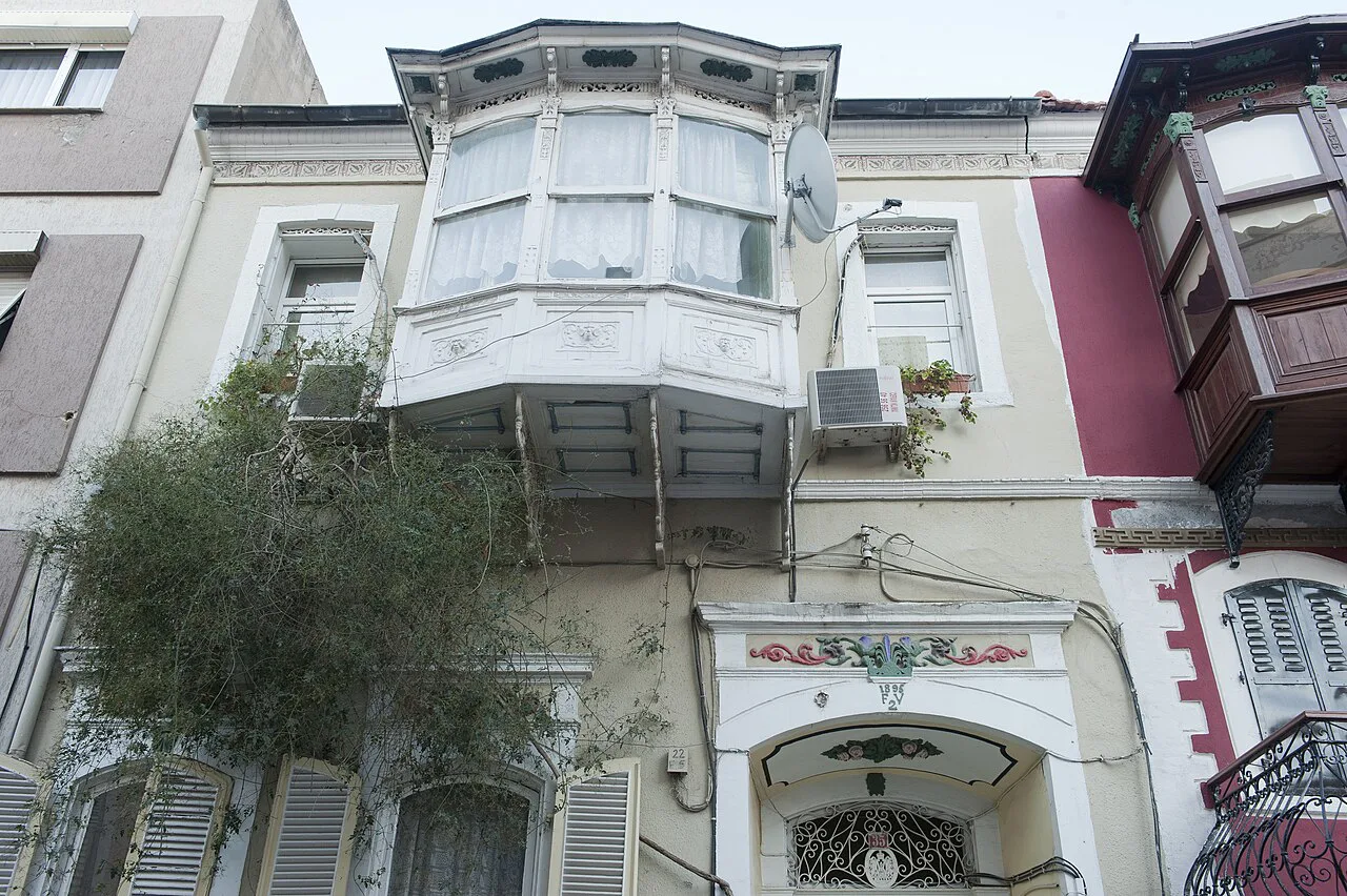 A historic house with an ornate bay window in Konak, İzmir.